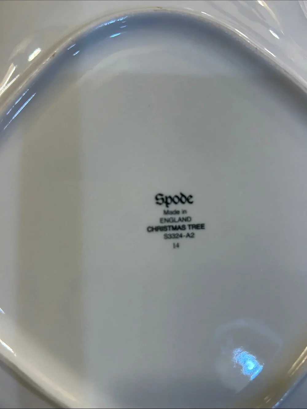 Spode 10 1/2” Large Round Scalloped Christmas Tree Serving Dish